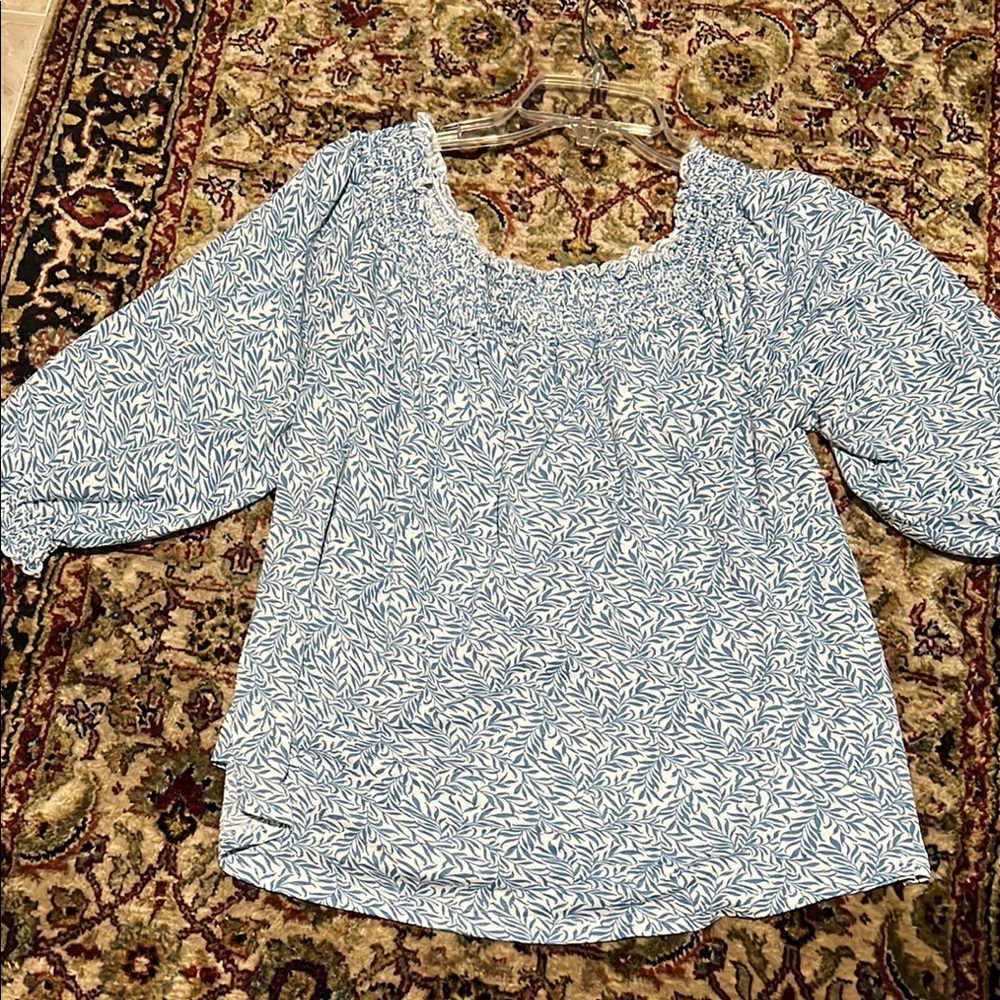 MELLODAY Blue Leaf Print Blouse Size Large Off Shoulder